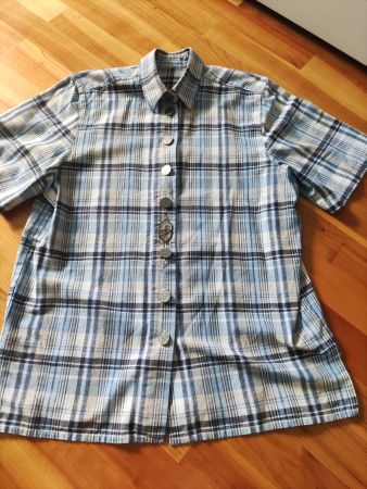 "OS Trachten seit 1971" Wander Bluse kurzarm mit Zierknöpfen