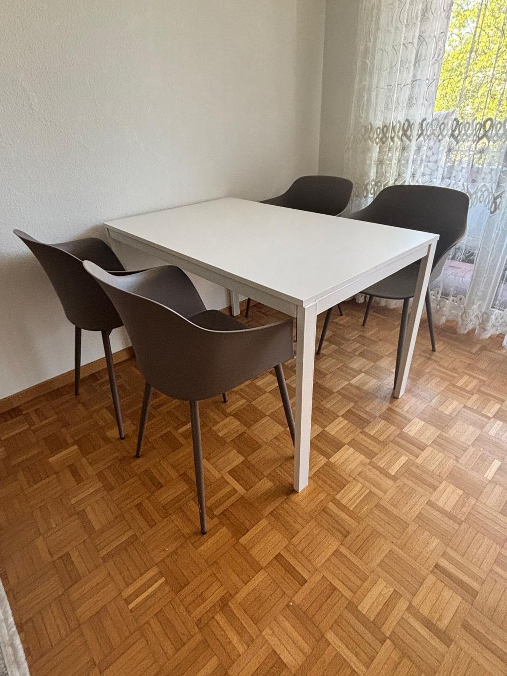 Ikea Set di tavolo e panche: Tisch mit Stühle – Usato da Safenwil venduto da atr_kz78
