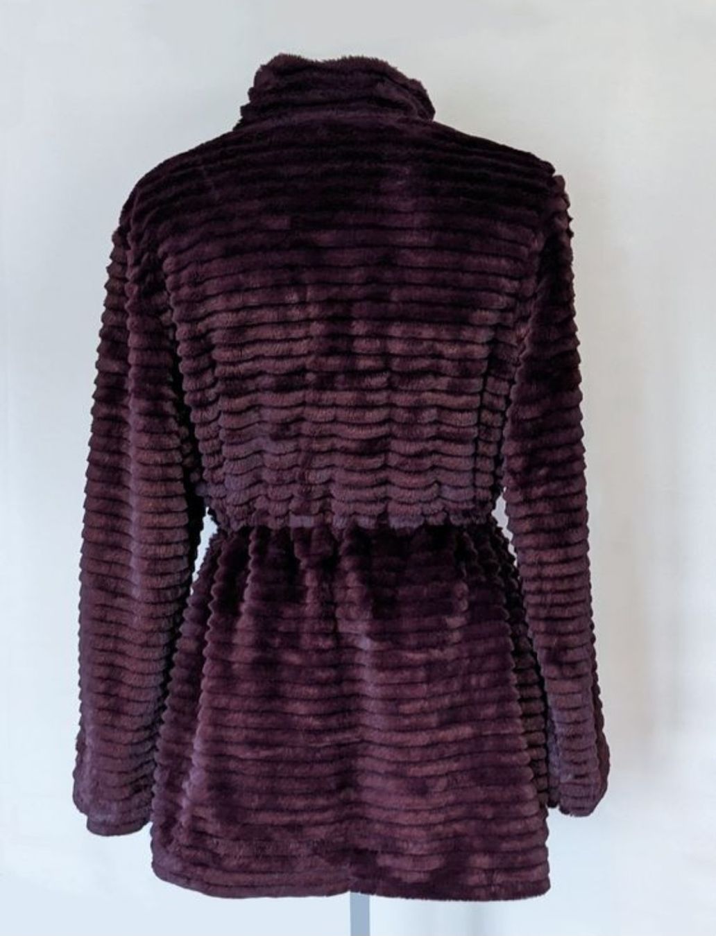 Cappotti: Mantel Gr. 42 (neu) – Nuovo e nell'imballaggio originale da Zürich venduto da diekorni4 2