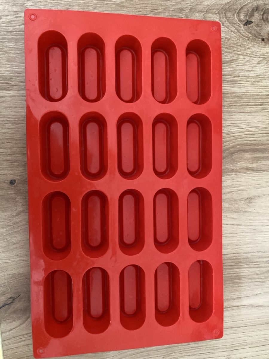 Backformen: Moderne Silikonform  – Gebraucht aus Glarus von sil_m5mb