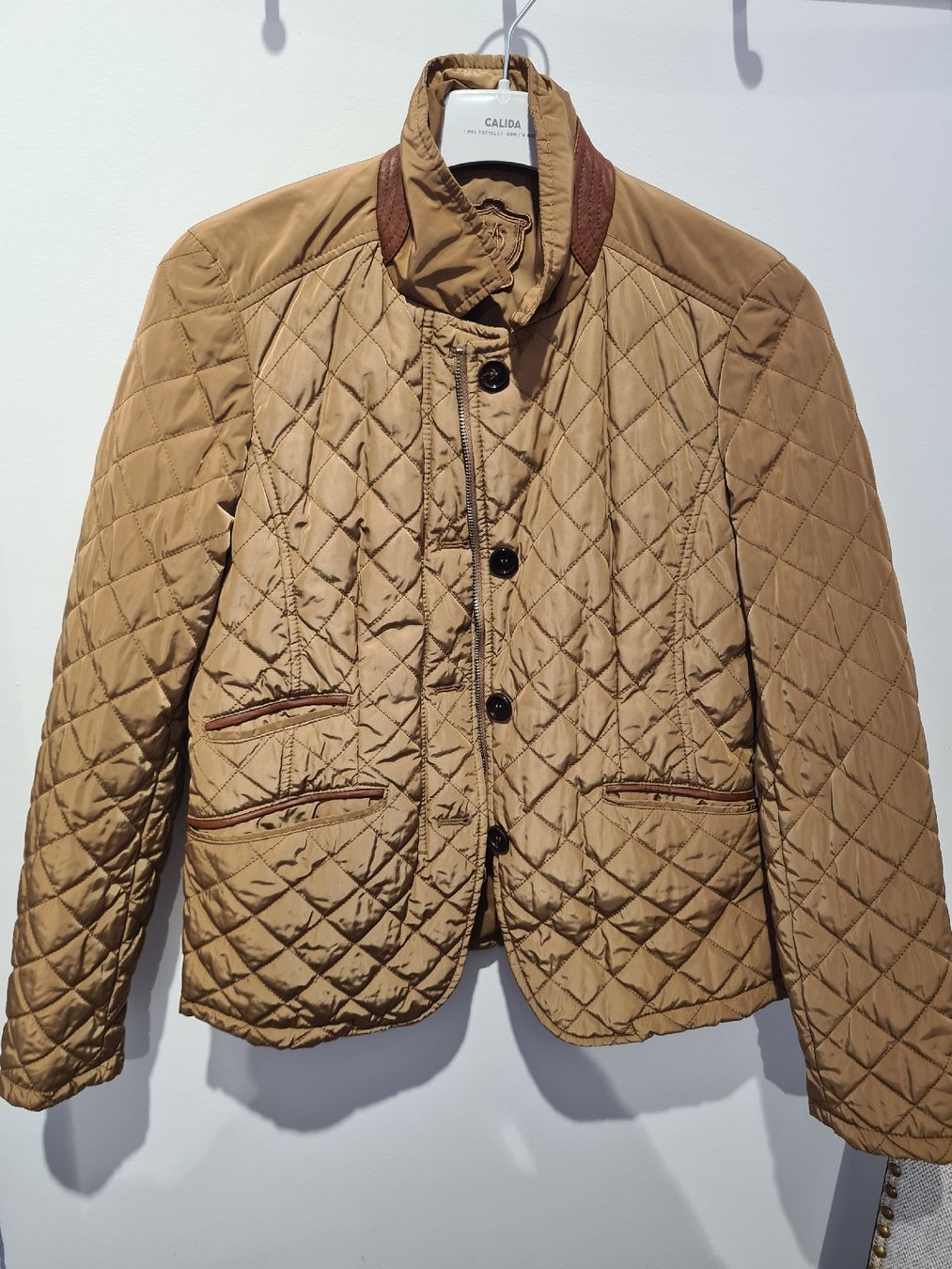 Massimo Dutti Jacken: Massimo Dutti Steppjacke, Übergangsjacke, Top Zustand! – Gebraucht aus Adligenswil von FriedasWelt