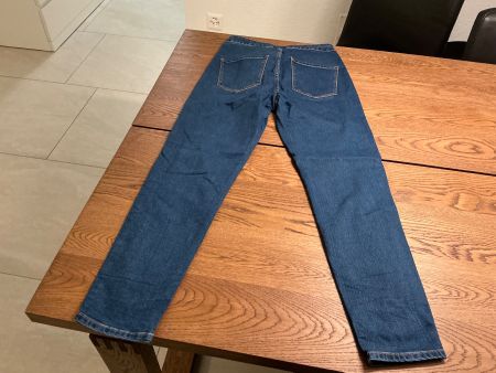 Bershka Jeggins Gr.42 NEU