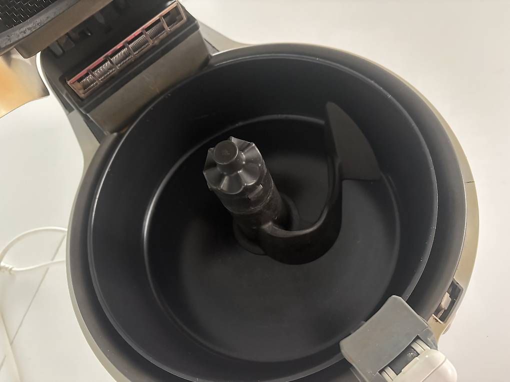 Elettrodomestici da cucina: Actifry Family Tefal-Affare! – Usato da Bellinzona venduto da Cat_e_t 2