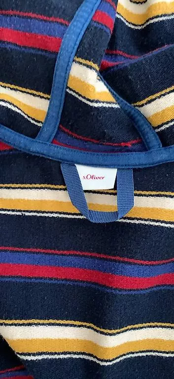 Pullover & Sweatshirts: Jumper – Gebraucht aus Basel von Frani010 2