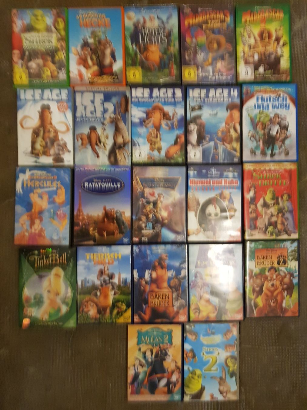 Tutti i DVDs: DVD Sammlung 22 Disney Filme – Nuovo (secondo la descrizione) da Thalwil venduto da SebastianH01
