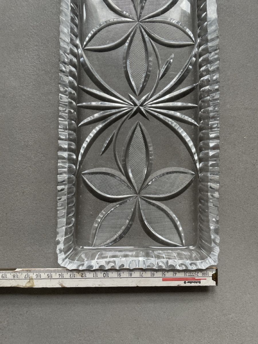 Piatti di portata: Cake-Platte aus geschliffenem Glas  – Usato da Adligenswil venduto da Treegarden 4
