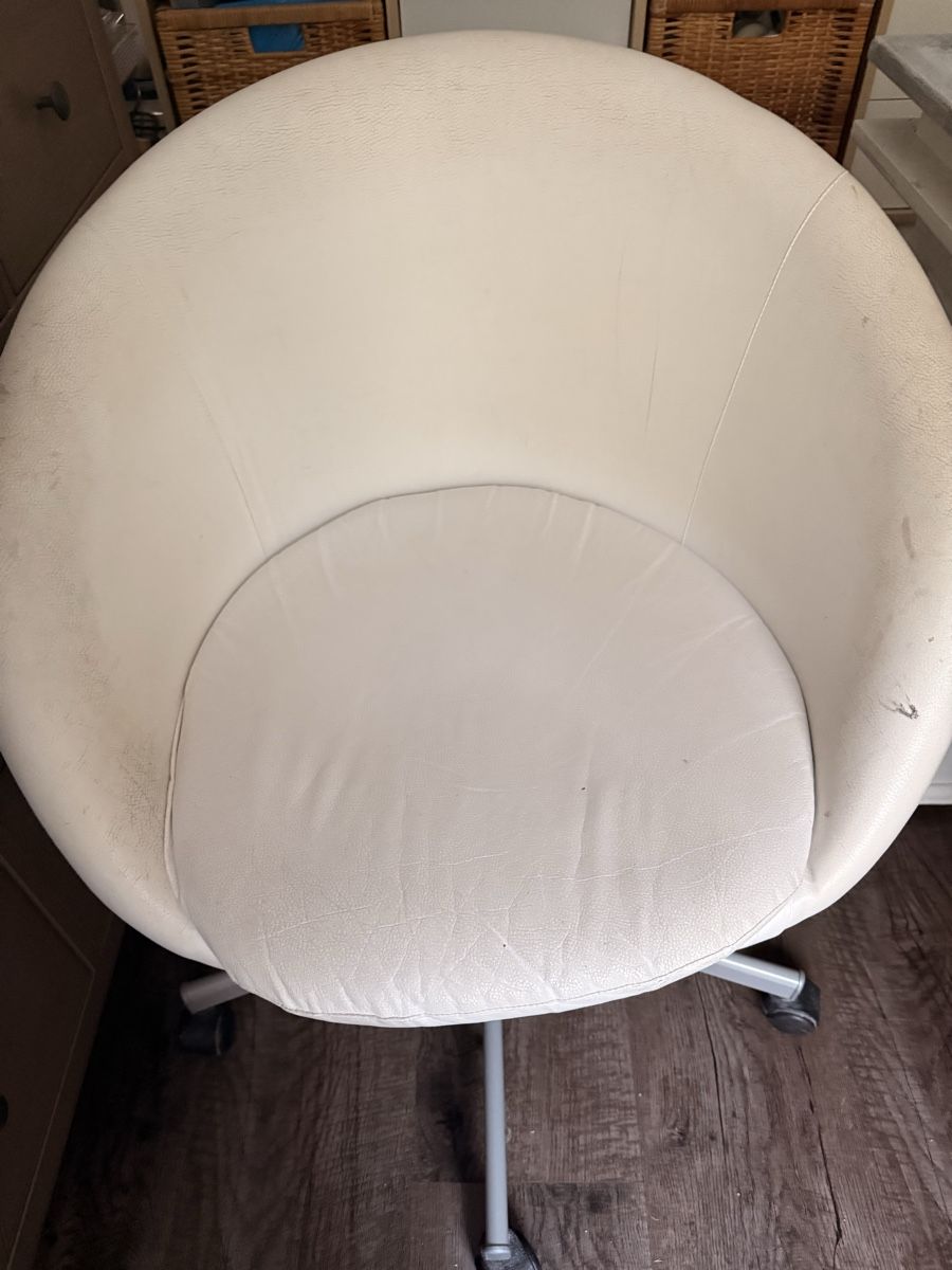Tische: Shabby Chic Nailtisch – Gebraucht aus Hergiswil NW von mirjamfilliger 2