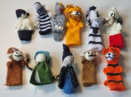 11x FINGERPUPPEN gestrickt Kommunikation Theater Therapie