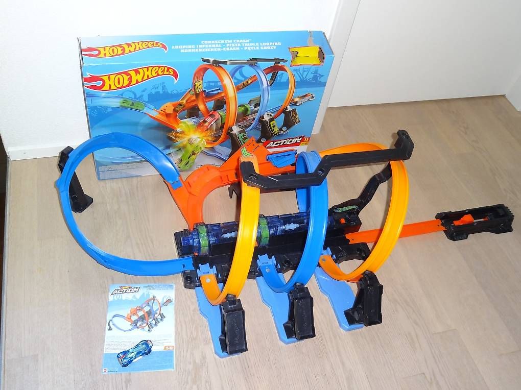 Giocattoli: Hot Wheels Korkenzieher Crash Trackset Loopingbahn – Usato da Diessenhofen venduto da --Stephan--