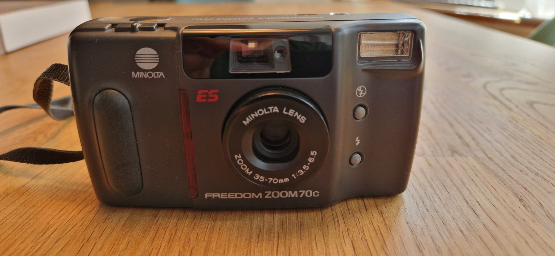 Minolta Fotocamera: Minolta Freedom Zoom 70c Analogkamera – Usato da Zürich venduto da Lina049