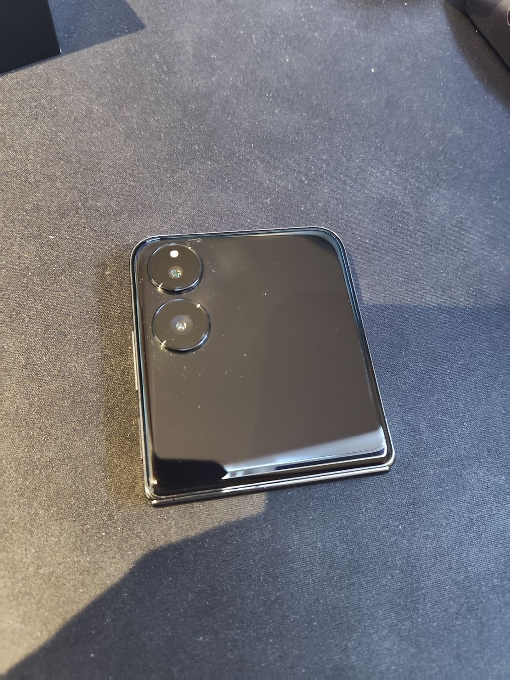 Xiaomi Handys / Smartphones: Xiaomi Mix Flip – Gebraucht aus Riet (Neftenbach) von --Philip-- 3