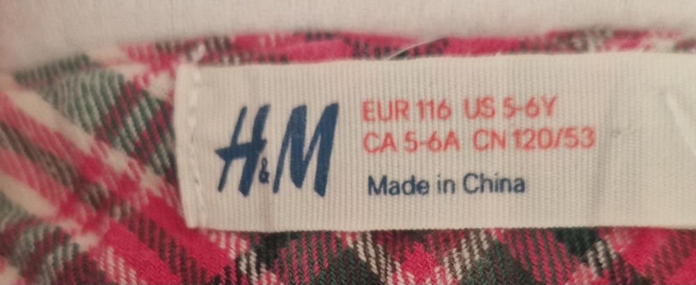 H&M Vestiti & Gonne: H&M Kinder Rock Gr. 116 – Usato da Muri b. Bern venduto da rol_xtf8 4