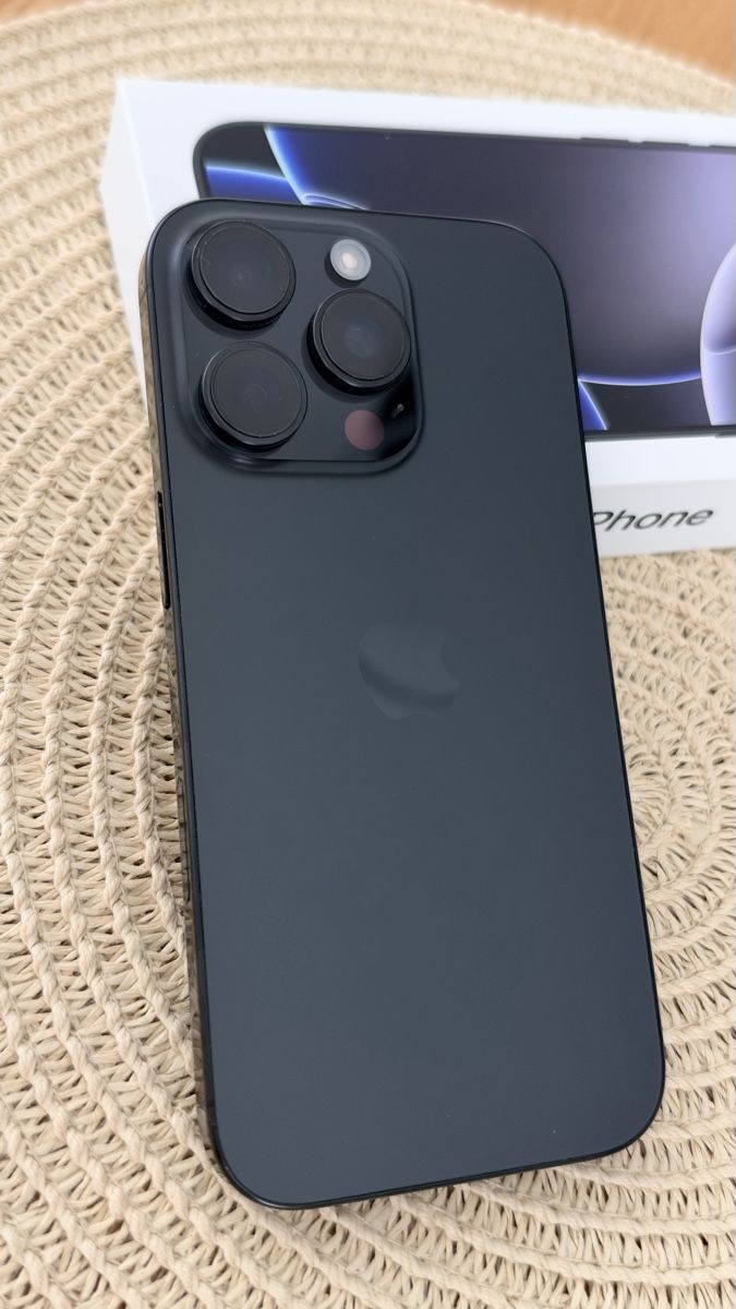 Apple Telefoni cellulari / Smartphones: iPhone 16 Pro 256 GB - Schwartz – Usato da Regensdorf venduto da elbryan 6