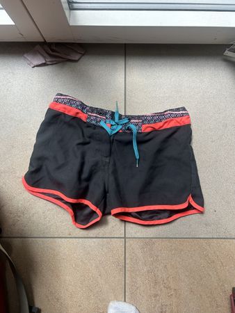 Drstee Badeshorts, Gr. 152, schwarz-koralle, Top!