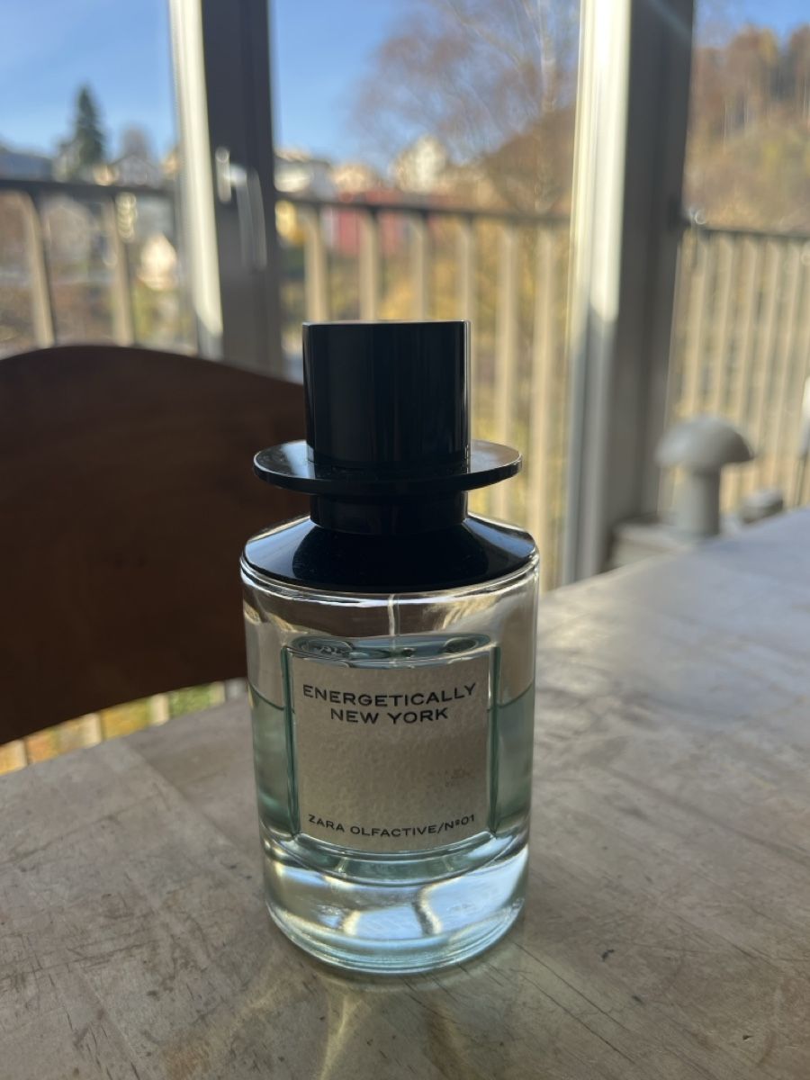 Profumi & Eau de Toilette: Energetically New York – Usato da Luzern venduto da THINGS-11