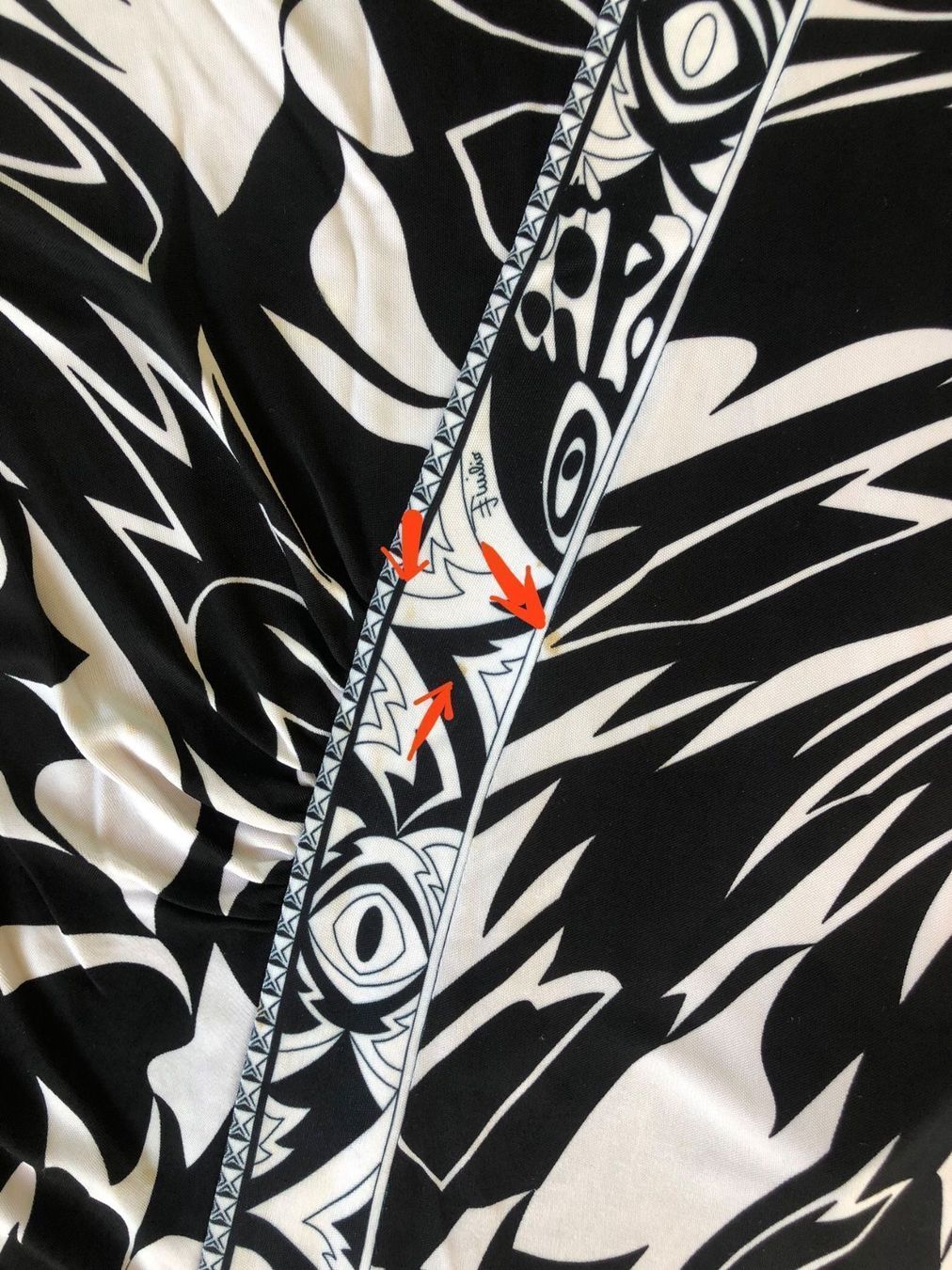 Vestiti: Robe Emilio Pucci – Usato da Dotzigen venduto da SecondHandGems 8