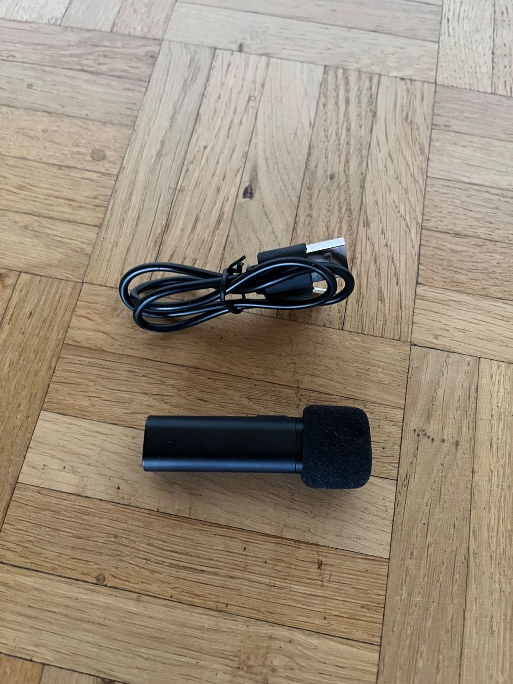 Razer Mikrofone: (USED) Razer Seiren BT Bluetooth Microphone – Gebraucht aus Rüti ZH von pet_tdz9