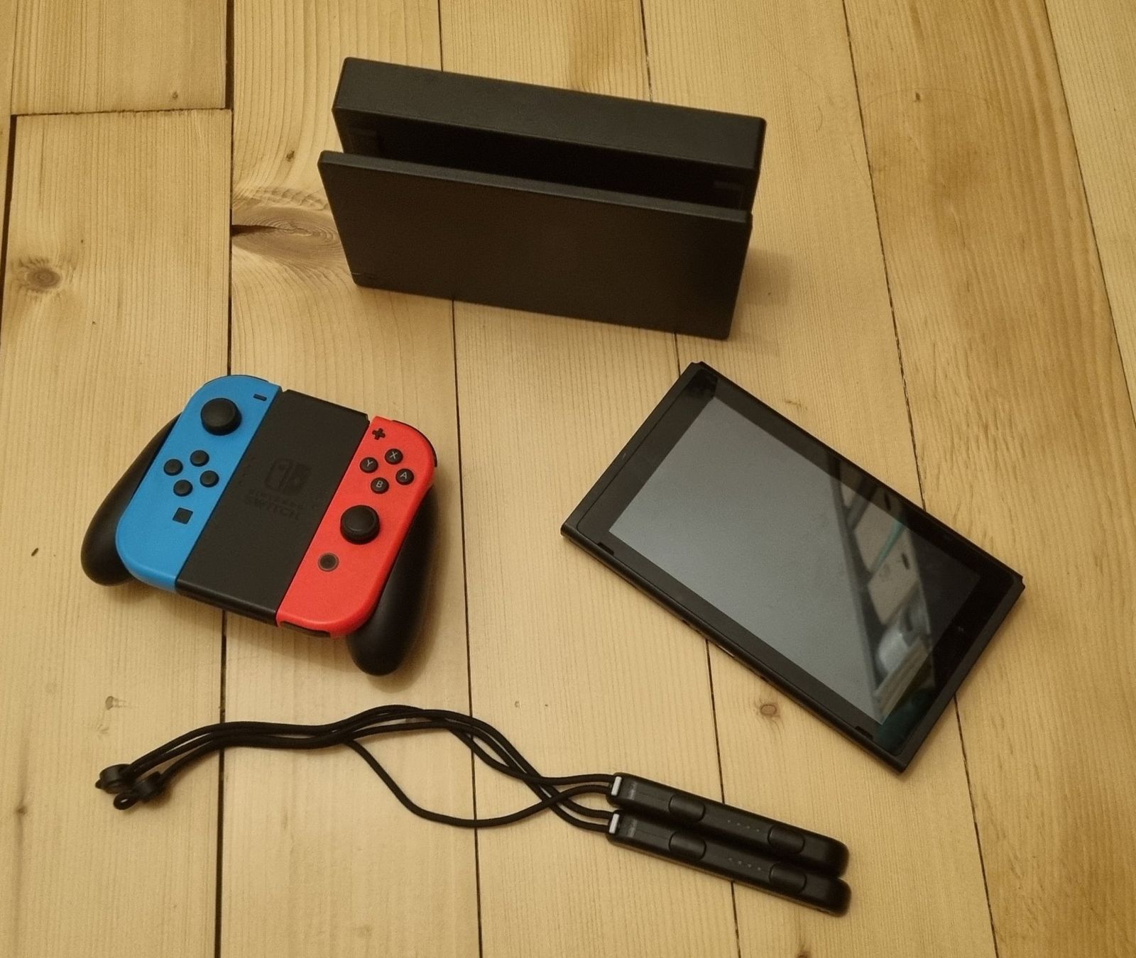 Nintendo Console: Nintendo Switch v1 – Usato da Aubonne venduto da debelyoo