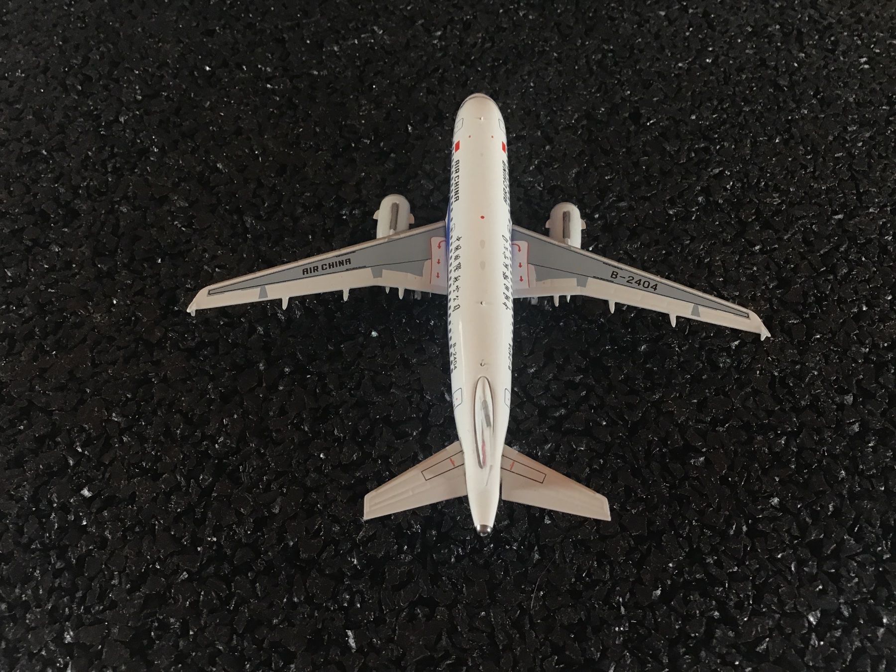 Airbus Kit di modellismo & Modellini statici: AIRBUS A319 AIR CHINA 1:400 – Usato da Männedorf venduto da Spezial-Modelle 3