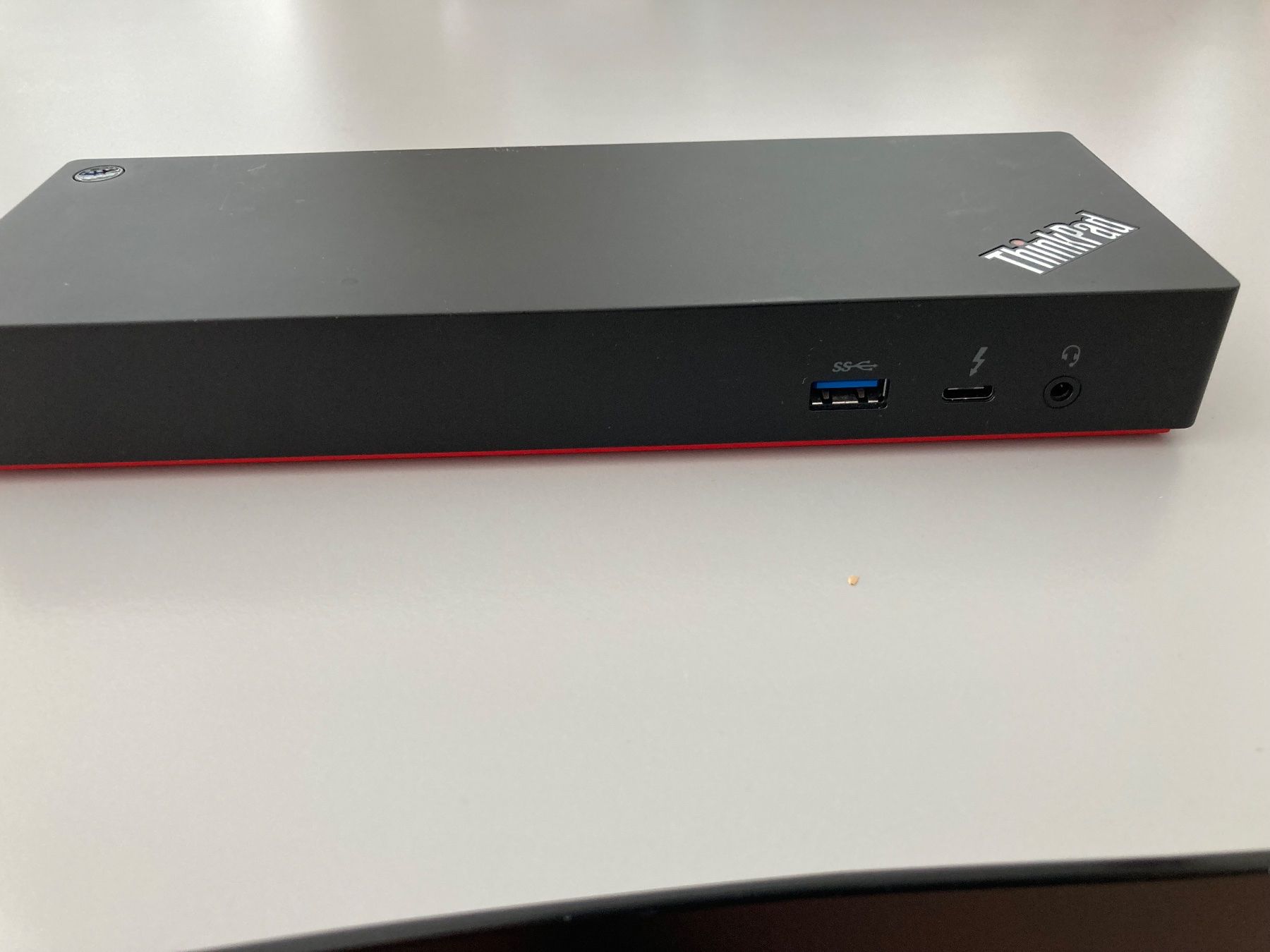 Lenovo Docking station: ThinkPad DoThunderbolt 3 Dock Gen 2 / Workstation Dock Gen 2 – Usato da Hochdorf venduto da Obladi