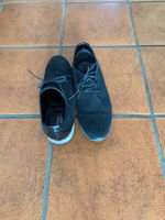 schicker Turnschuh - Leder