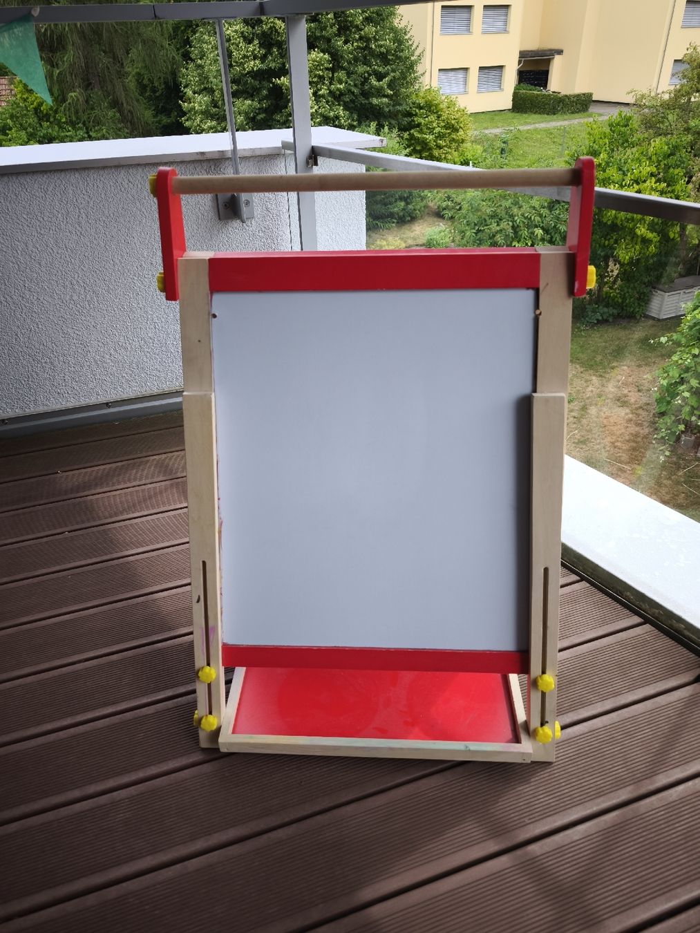 Chevalets: Standtafel für Kinder – D'occasion à Wetzikon ZH par masterzopp