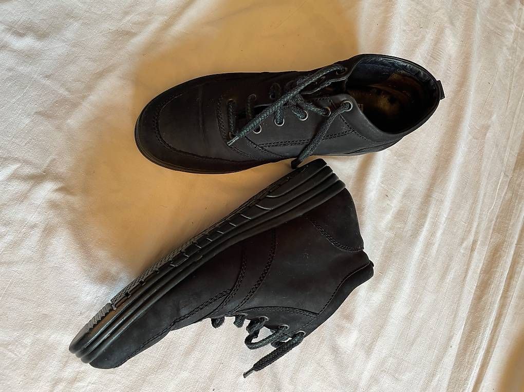 Damenschuhe: Halbschue schwarz/ 40 – Gebraucht aus Biel-Bienne von Only3 1