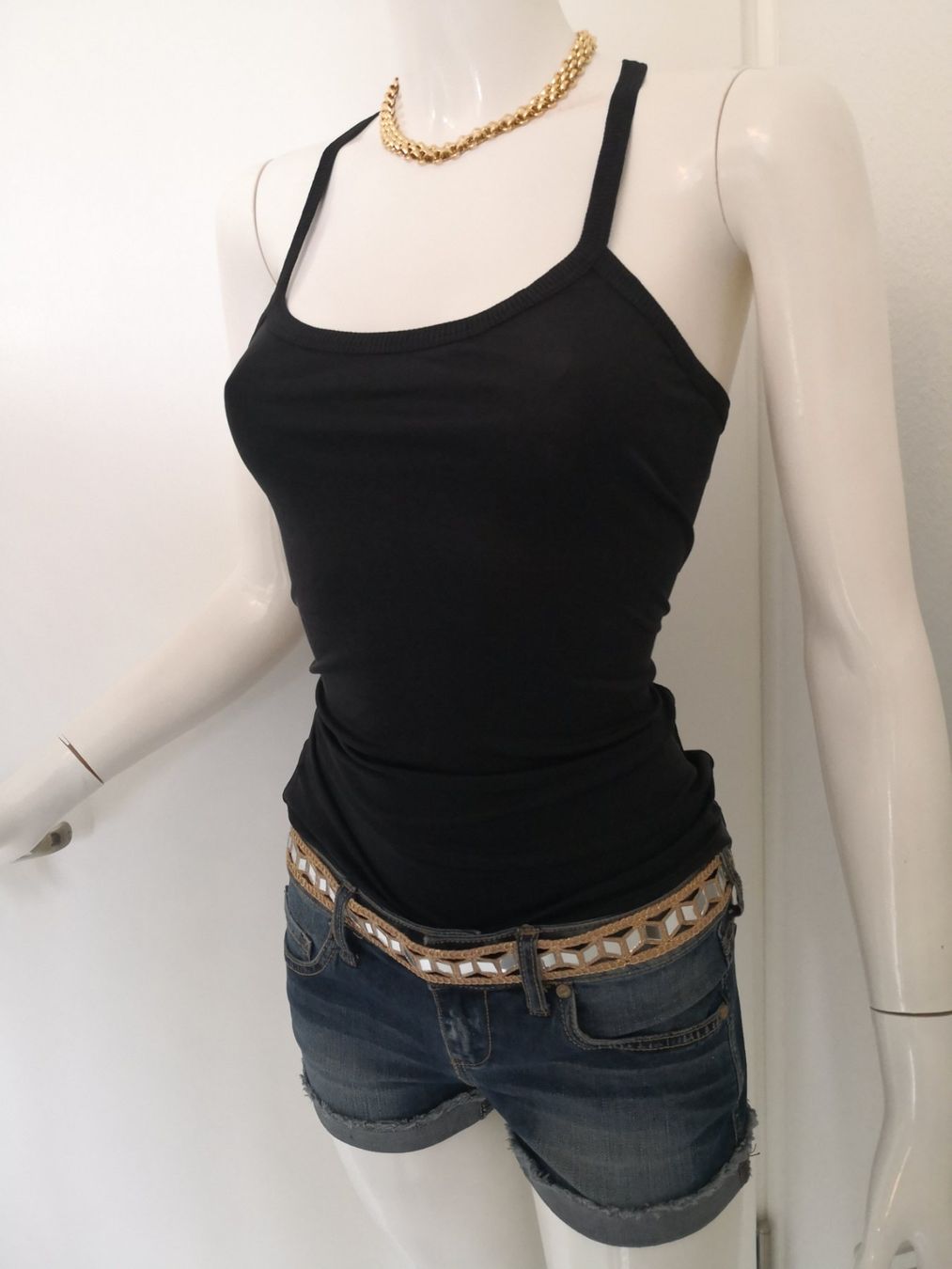 Mango Tops: 🤩MANGO TANK-TOP SCHWARZ GLÄNZEND – Gebraucht aus Olten von Naja-Twins-Twins 6