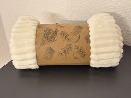 💛 Flauschige Kuscheldecke, ideal für den Winter!