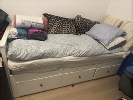 Lit IKEA Hemnes