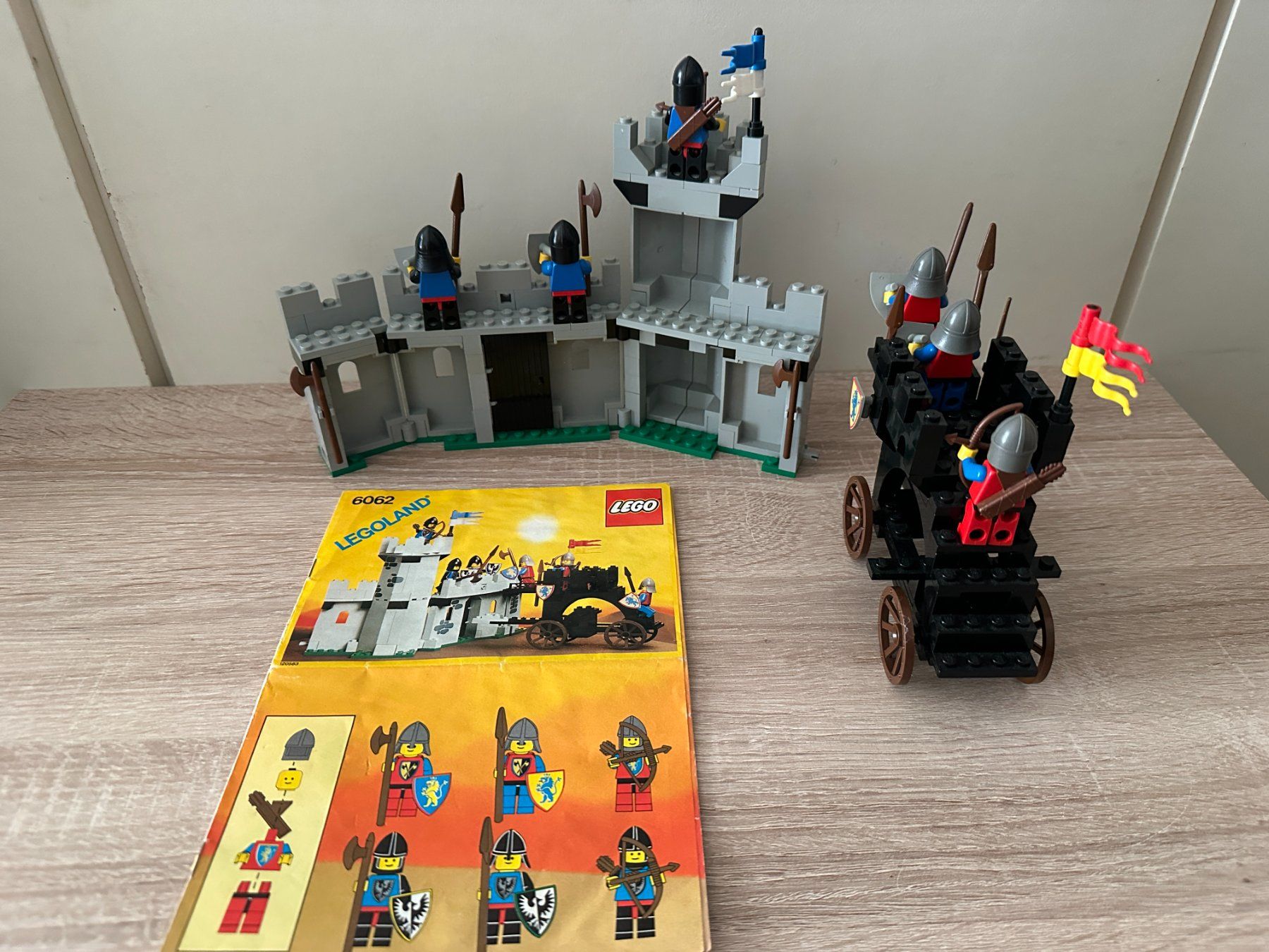 Lego Kit di costruzioni: LEGO Ritter 6062 Battering Ram – Usato da Basel venduto da Don-Angel 2
