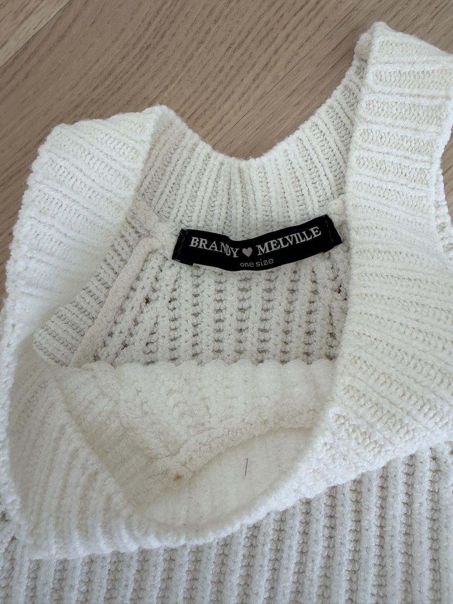 Brandy Melville Top: Brandy & Melville Crop top – Usato da Au ZH venduto da eac_gm25 1