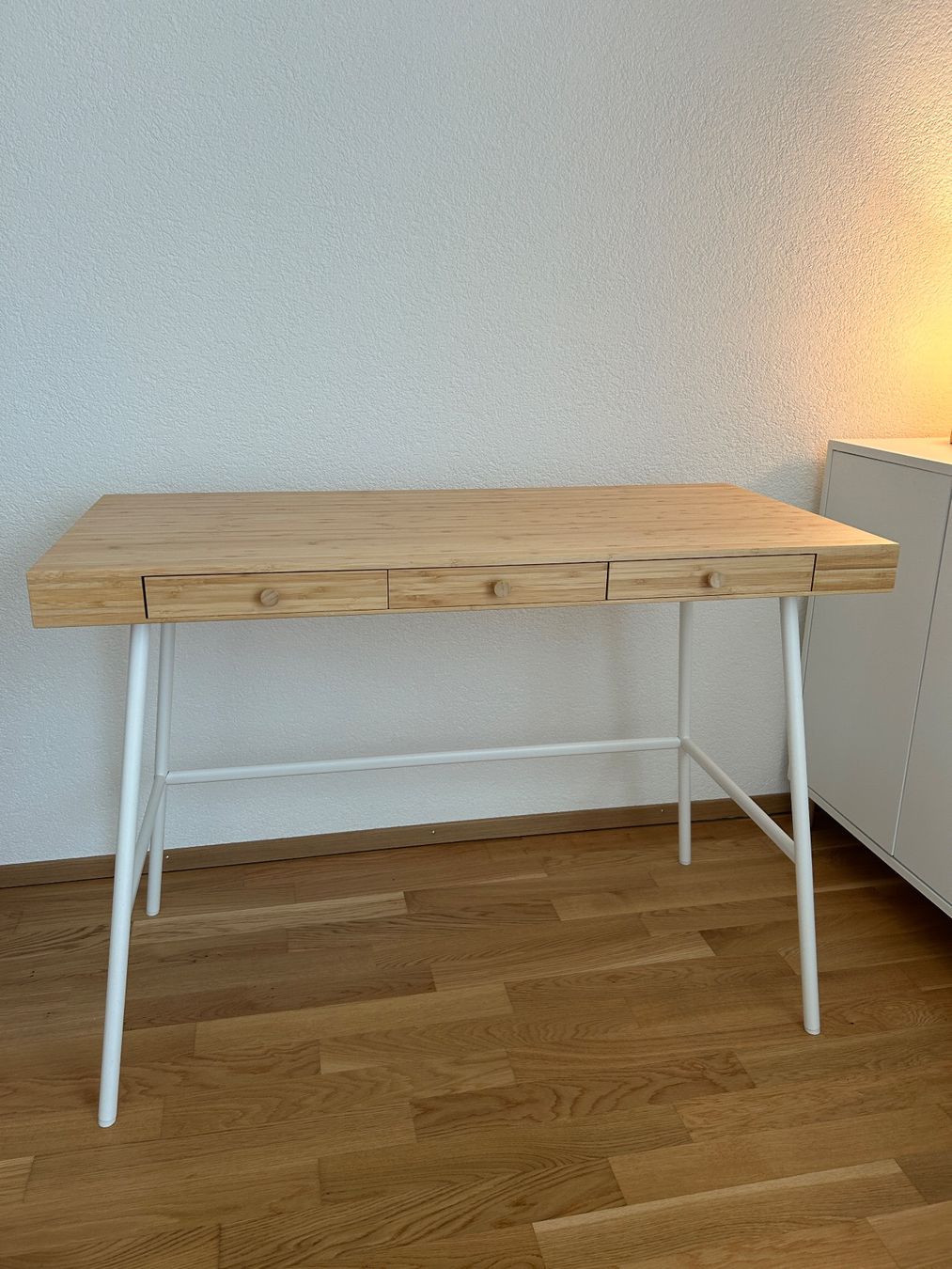 LILLASEN Schreibtisch, Bambus, 102x49 cm (Gebraucht) in Rickenbach SO fr  CHF 75  nur Abholung auf Ricardo kaufen