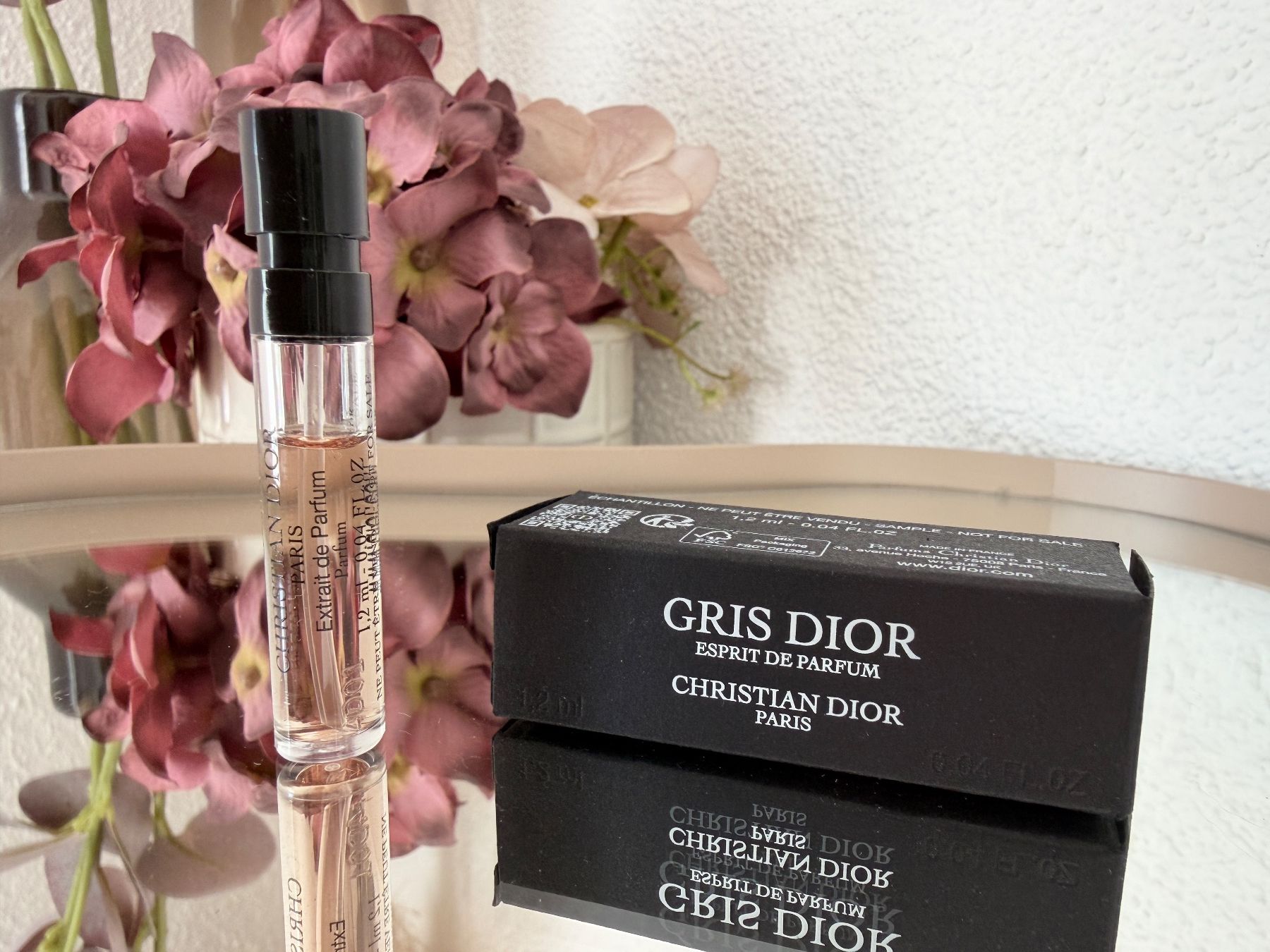Dior Profumi & Eau de Toilette: Parfumprobe Gris Dior Extrait von Dior – Usato da Schlossrued venduto da tinurued 1