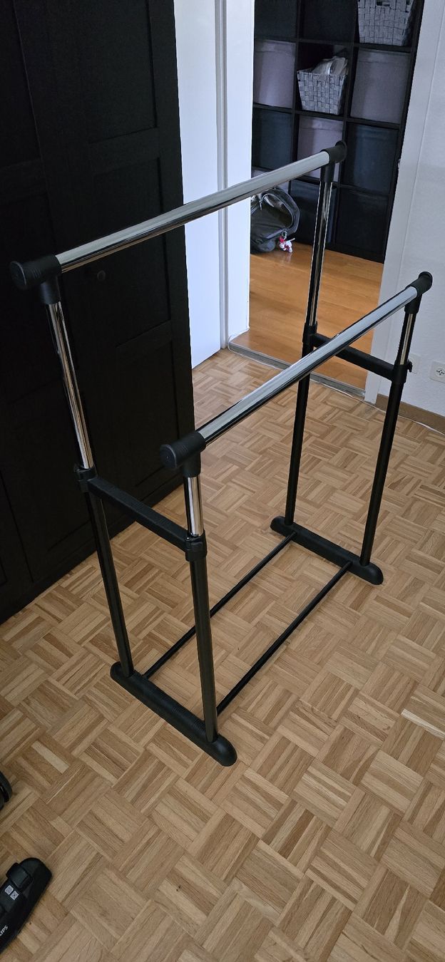 Ikea Porte manteau: 2 IKEA Garderobe  – D'occasion à Meilen par Roobiedoobie 1