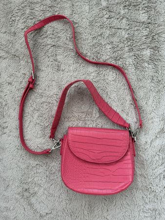 Handbag pink crocodile pattern adjustable strap new