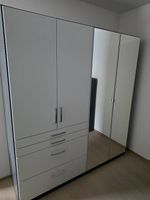 Kleiderschrank