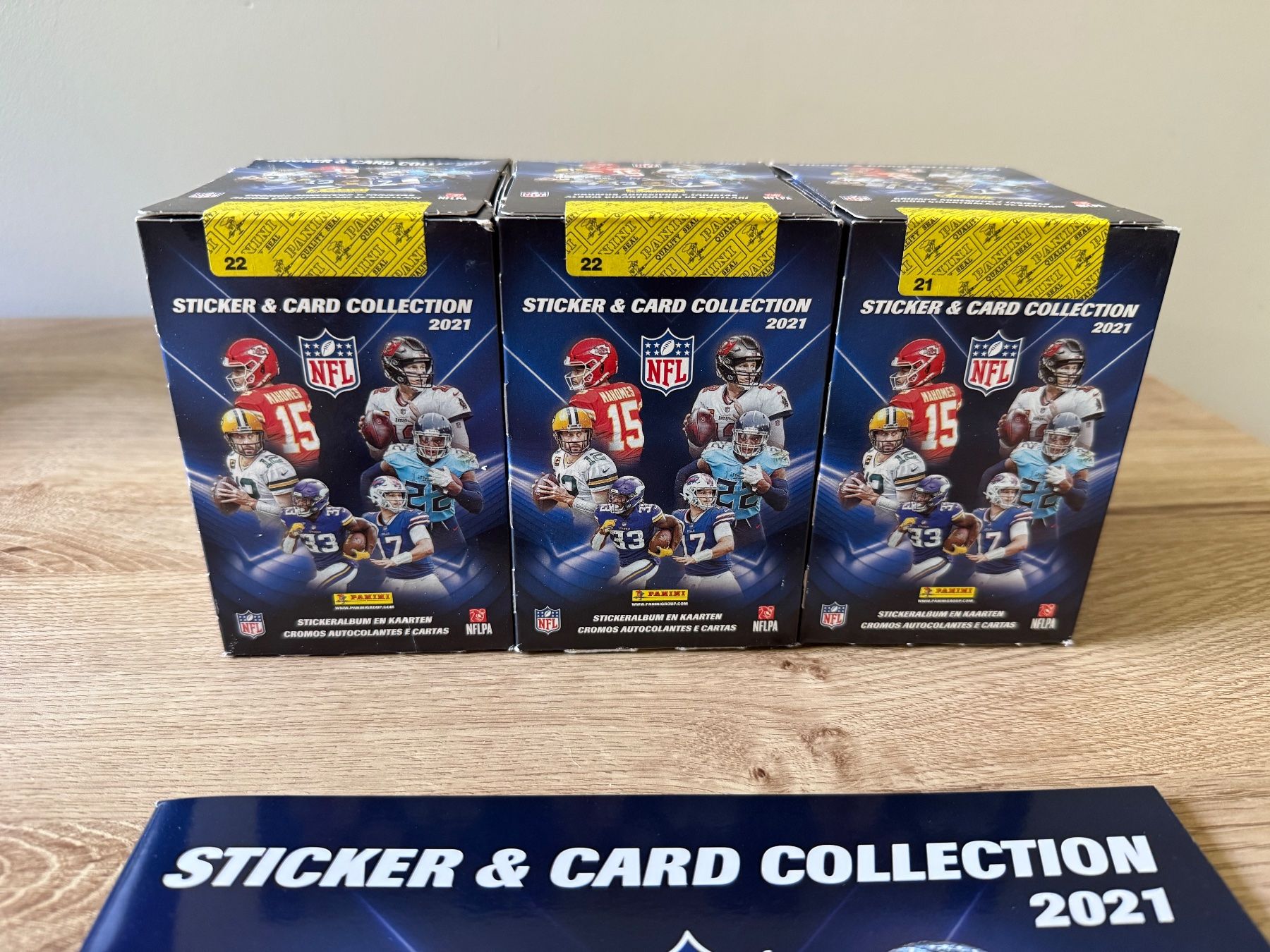 Panini Carte collezionabili: Panini NFL Sticker & Trading Card Collection 2021 Set – Nuovo (secondo la descrizione) da Malters venduto da cap.design_ 1