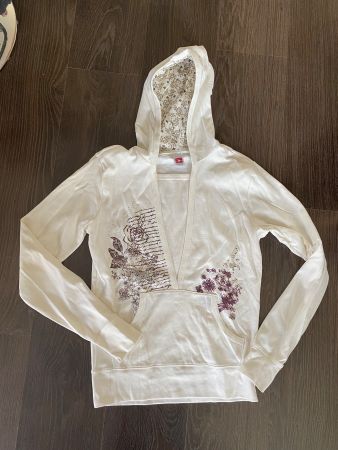 Pull à capuche neuf 170-176