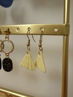 Handgemachte Strand-Ohrringe aus Resin 