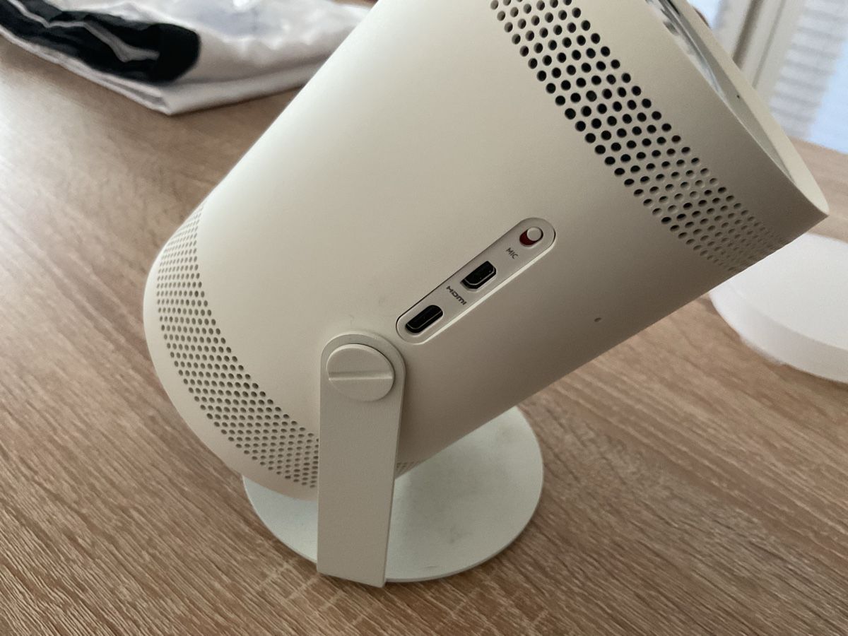 Samsung Proiettori: Samsung "The Freestyle" 2nd Generation Projektor + Tuch – Nuovo (secondo la descrizione) da Glattpark-Opfikon venduto da Zizzo 2