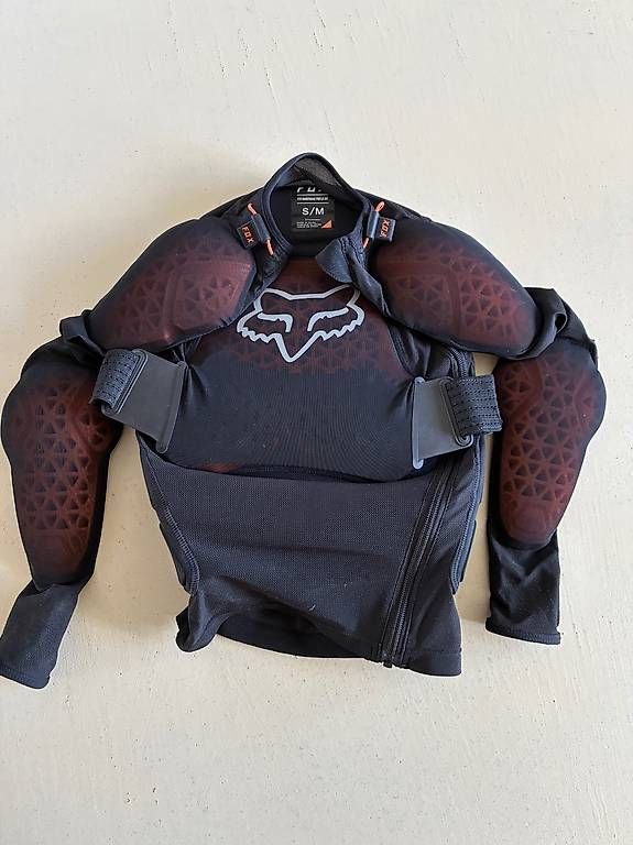 Protezioni & Imbottiture: Fox YTH Baseframe Pro LS D30 Protektorenjacke Grösse S/M – Usato da Winterthur venduto da Cacs 4