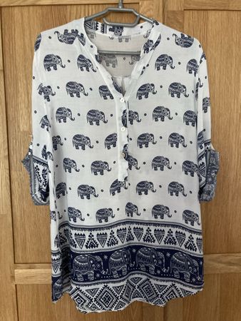 sehr schöne elegante Bluse mit Elefanten Gr.38