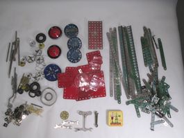 Lot Original MECCANO Teile (inkl. Räder, Achsen,)