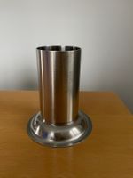 Medizinischer Standzylinder als Blumenvase, originell!