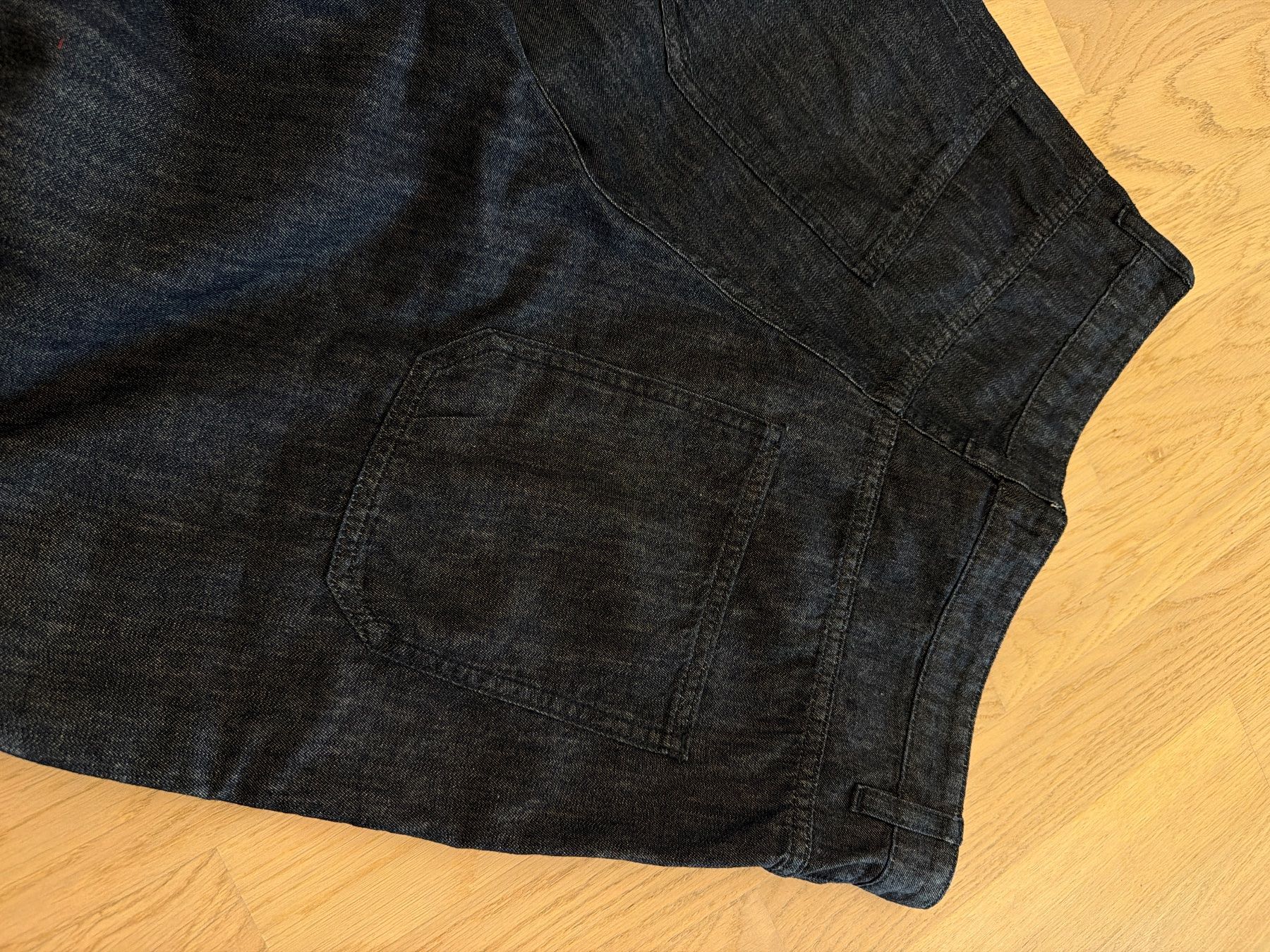 Massimo Dutti Pantaloni: Massimo Dutti Damen Jeans dunkelblau Grösse 40 – Usato da Hettlingen venduto da blu_tb6z 3