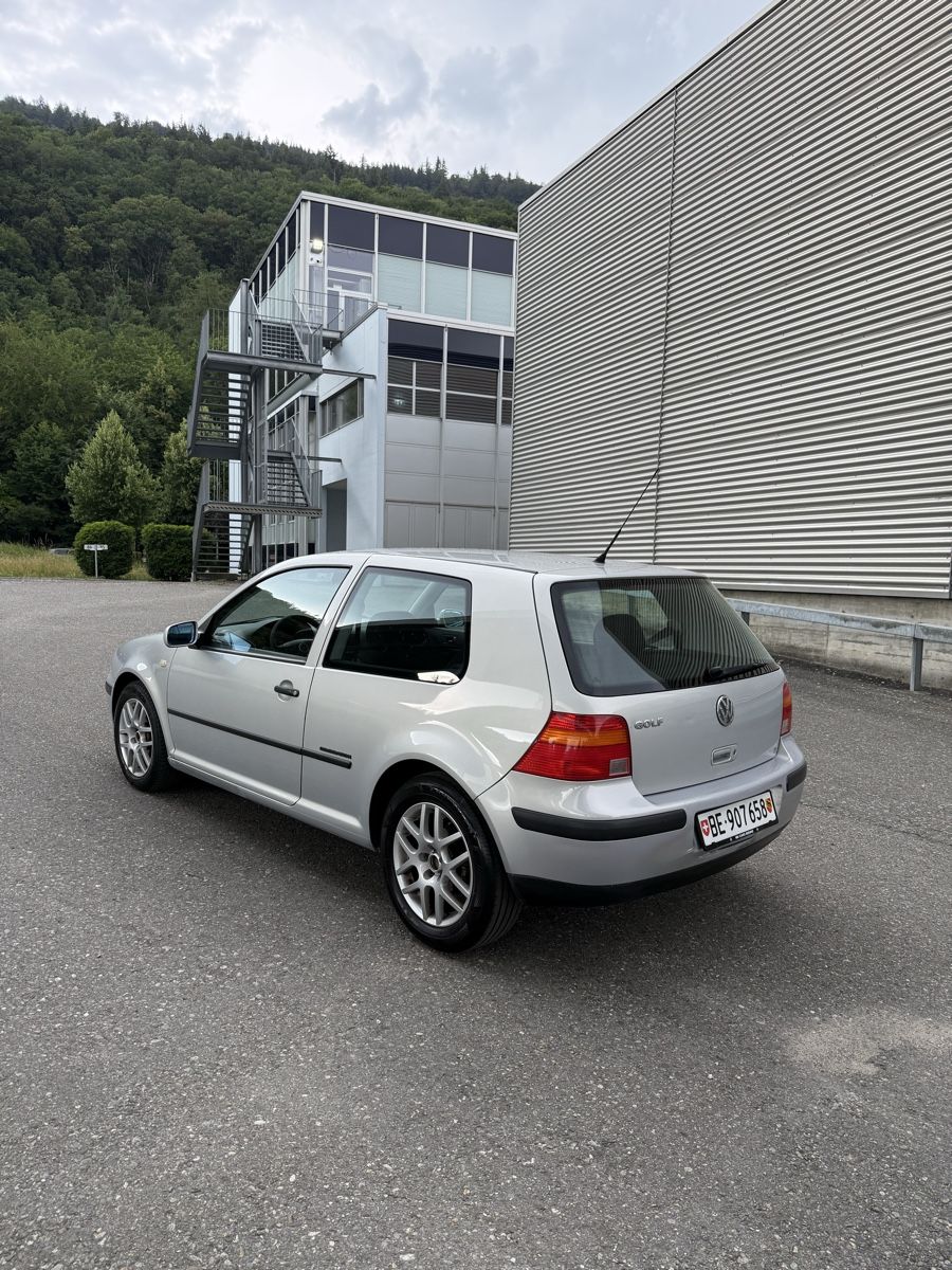 VW Automobili: VW GOLF IV 1.6 Automatique – Usato da Biel/Bienne venduto da MK_Cars 3