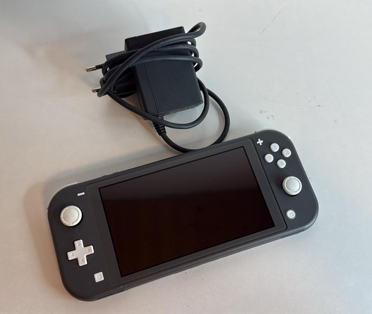 Nintendo Console: Nintendo Switch Lite - Dark Grey - Good Condition – Usato da Ehrendingen venduto da bubulence 2