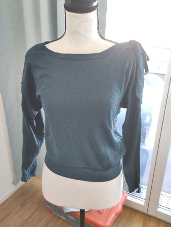 Damen Pullover dunkelgrün mit Schleifen NAFNAF