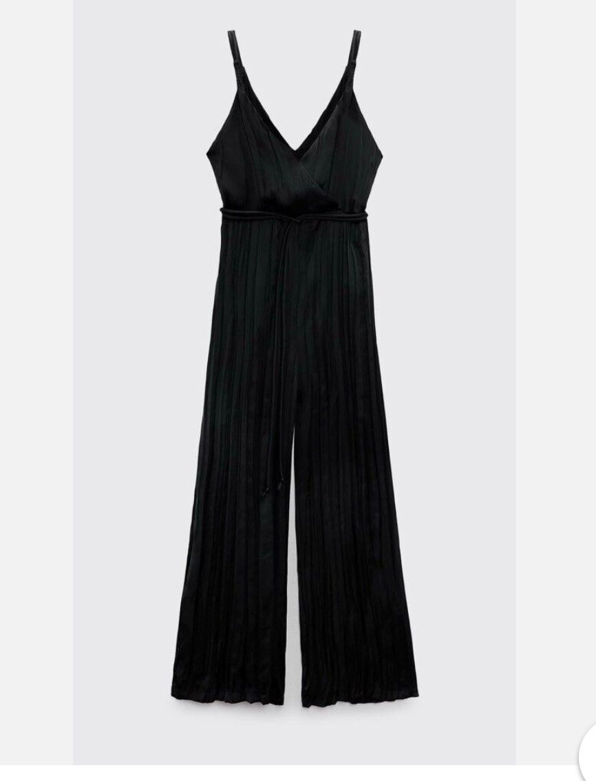 Zara Tute: Zara onesie – Nuovo e nell'imballaggio originale da Opfikon venduto da til_t7ww 7